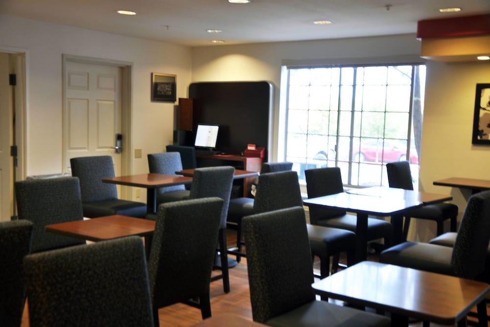 Towneplace Suites By Marriott Albuquerque Airport Bagian luar foto