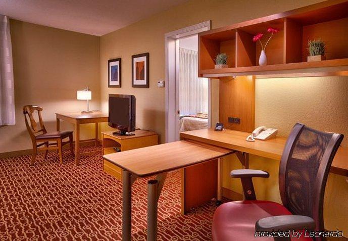 Towneplace Suites By Marriott Albuquerque Airport Bagian luar foto