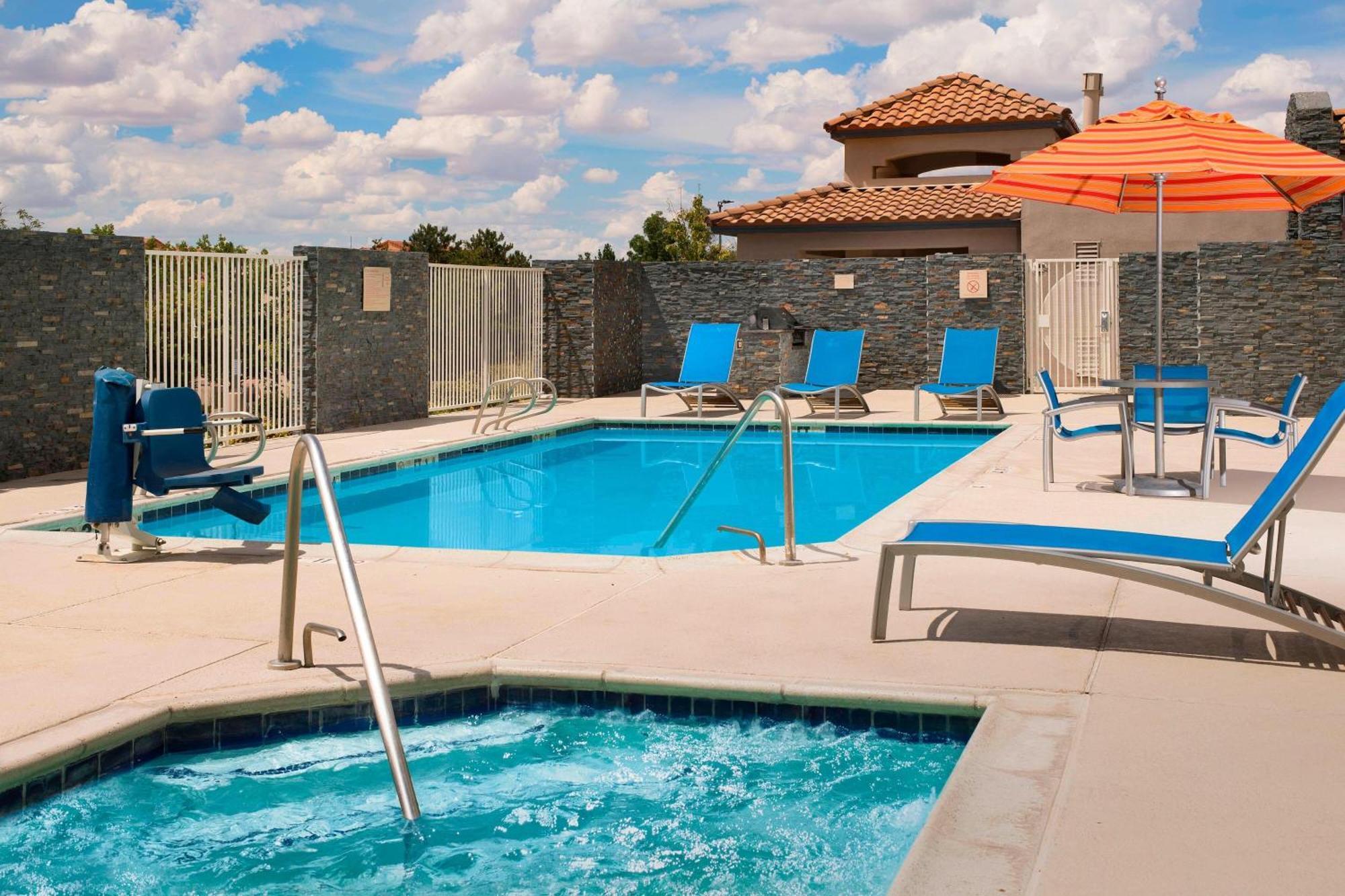 Towneplace Suites By Marriott Albuquerque Airport Bagian luar foto