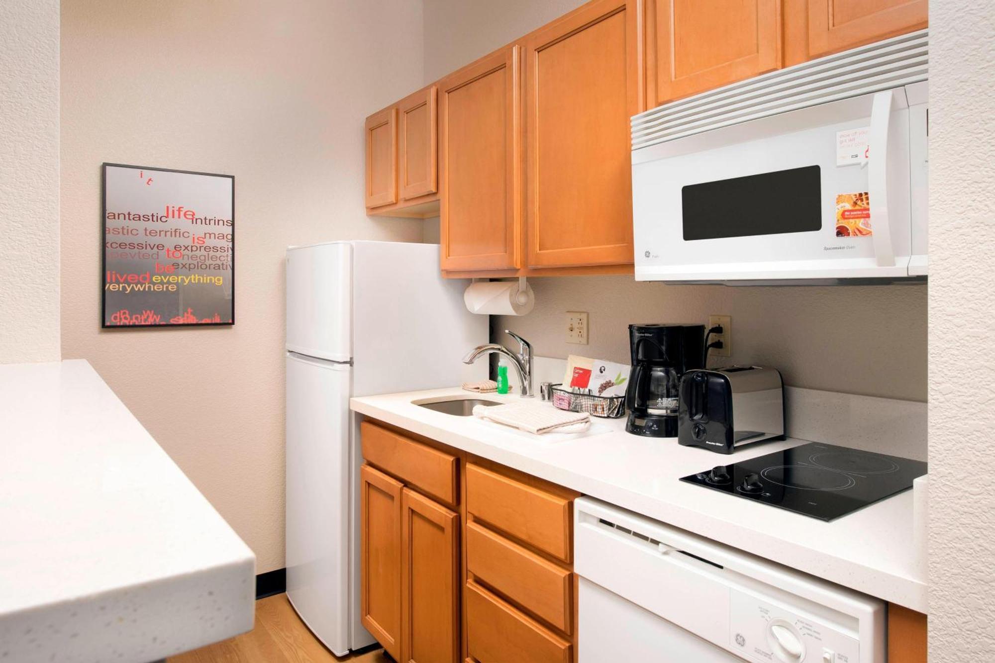 Towneplace Suites By Marriott Albuquerque Airport Bagian luar foto