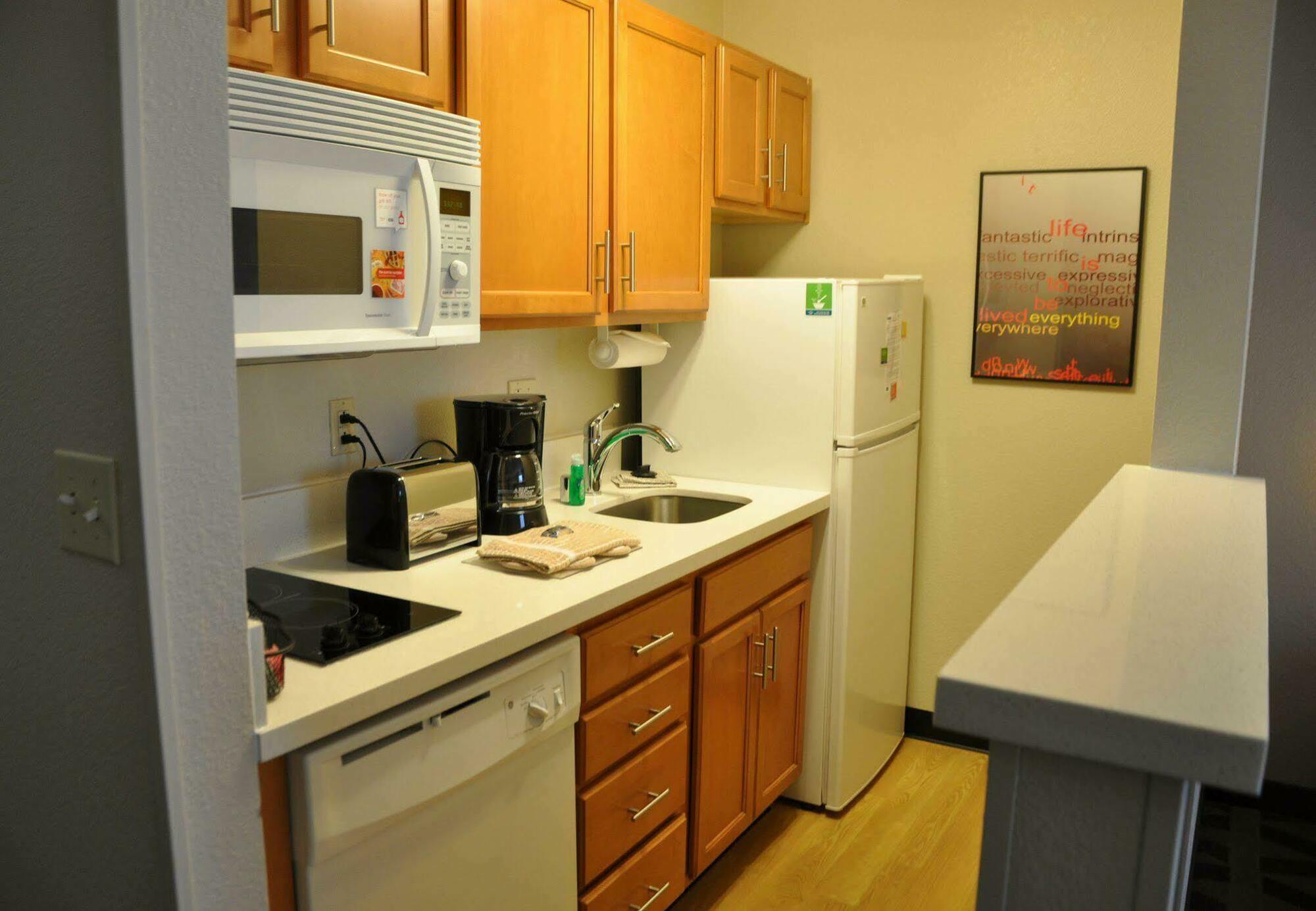 Towneplace Suites By Marriott Albuquerque Airport Bagian luar foto